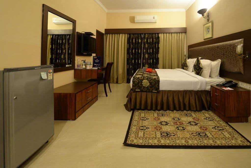 Genx Banjara Hill 1589 Hotel Hyderabad Exterior foto