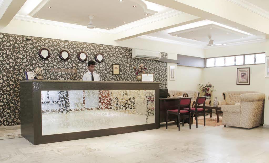 Genx Banjara Hill 1589 Hotel Hyderabad Exterior foto