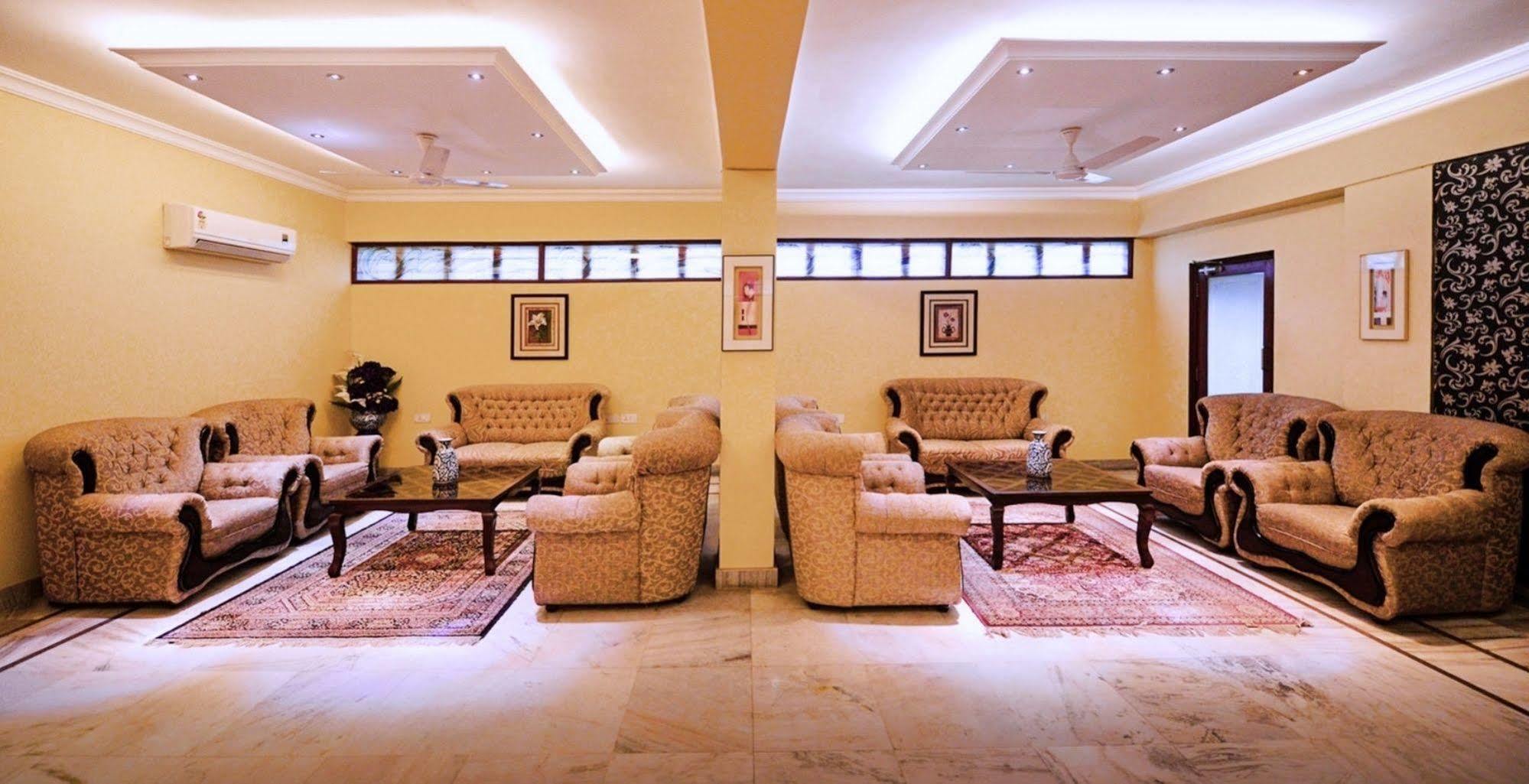 Genx Banjara Hill 1589 Hotel Hyderabad Exterior foto
